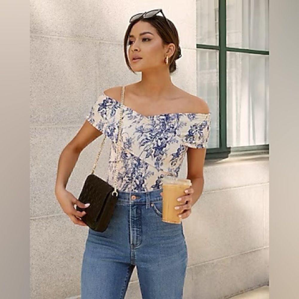 Express FLORAL SMOCKED OFF THE SHOULDER WRAP CROPPED TOP XS